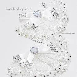 گل پارچه ای نگین دار سفید