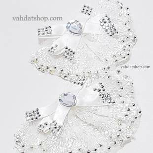 گل پارچه ای نگین دار سفید